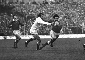 Wales Ray Gravell and Englands Andy Maxwell - 1976 Five Nations Wales Ray Gravell and Englands Andy Maxwell - 1976 Five Nations