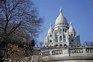 Basilica of Sacre Coeur in Montmartre in Paris, France Basilica of Sacre Coeur in Montmartre in Paris, France