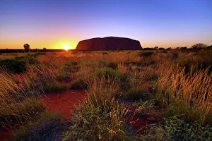 Sunrise at Uluru, Ayers Rock, Uluru-Kata Tjuta Park, Australia Sunrise at Uluru, Ayers Rock, Uluru-Kata Tjuta Park, Australia