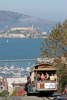 Images Dated 22nd October 2005: Tram and Alcatraz Island in San Francisco, California, America