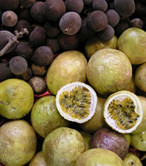 Tropical Fruit Pictures Prints: Passion fruit
