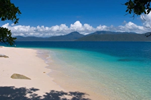 Beach on Fitzroy Island, Queensland, Australia Beach on Fitzroy Island, Queensland, Australia