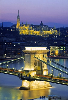 Chain Bridge & Danube River, Budapest, Hungary Chain Bridge & Danube River, Budapest, Hungary