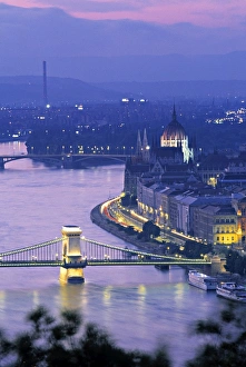 Budapest Chain Bridge Prints: Chain Bridge and Danude