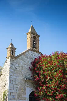 Images Dated 1st July 2015: Chapel in St. Paul de Vence, Alpes-Maritimes, Provence-Alpes-Cote D Azur