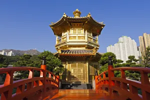 China, Hong Kong, Diamon Hill, Nan Lian Gardens. The Pavillion of Absolute Perfection China, Hong Kong, Diamon Hill, Nan Lian Gardens. The Pavillion of Absolute Perfection