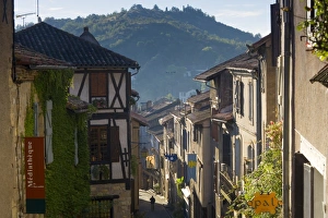 Cordes-sur-Ciel, Tarn, Midi-Pyrenees, France Cordes-sur-Ciel, Tarn, Midi-Pyrenees, France