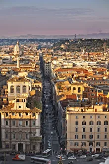 Via del Corso ta sunset, Rome, Lazio, Italy, Europe Via del Corso ta sunset, Rome, Lazio, Italy, Europe