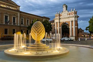 Fountain in Gangagelli Square and Ganganelli Arch, Santarcangelo di Romagna, Rimini Fountain in Gangagelli Square and Ganganelli Arch, Santarcangelo di Romagna, Rimini