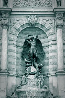 Fountain at Place St-Michel, Paris, France Fountain at Place St-Michel, Paris, France