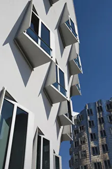 Germany, Rhineland-Westphalia, Dusseldorf, Medienhafen, Frank Gehry building, Neuer Germany, Rhineland-Westphalia, Dusseldorf, Medienhafen, Frank Gehry building, Neuer