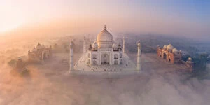 India Collection: India, Uttar Pradesh, Agra, Taj Mahal (UNESCO World Heritage Site)