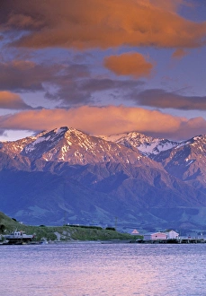 New Zealand Mountains Prints: Kaikoura Range