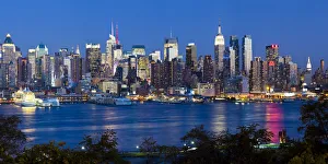 Manhattan, view of Midtown Manhattan across the Hudson River, New York, USA Manhattan, view of Midtown Manhattan across the Hudson River, New York, USA