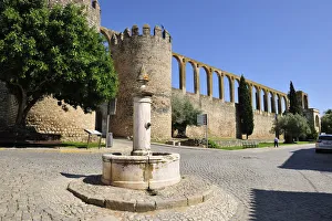 The old aqueduct of the walled village of Serpa. Alentejo, Portugal The old aqueduct of the walled village of Serpa. Alentejo, Portugal