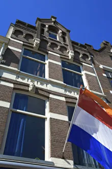 Old houses on Markt square, Delft, Holland Old houses on Markt square, Delft, Holland