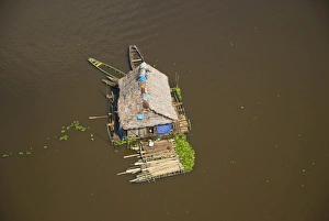 Images Dated 2007 March: Peruvian Amazon Print: Aerial View of Iquitos