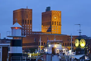 Radhuset (Town Hall) & harbour, Oslo, Norway Radhuset (Town Hall) & harbour, Oslo, Norway