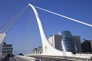 Republic of Ireland, Dublin, The Samuel Beckett Bridge, Designer and Architect Santiago Republic of Ireland, Dublin, The Samuel Beckett Bridge, Designer and Architect Santiago