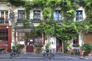 Restaurant in Ile de la Cite, Paris, France Restaurant in Ile de la Cite, Paris, France