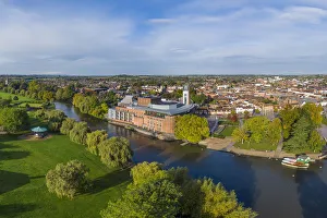 The Royal Shakesphere Theatre and Swan Theatre on the river Avon, Stratford-upon-Avon The Royal Shakesphere Theatre and Swan Theatre on the river Avon, Stratford-upon-Avon