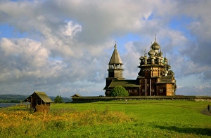 Russia; Karelia; Kizhi Island; The twenty-two domed Cathedral of the Transfiguration Russia; Karelia; Kizhi Island; The twenty-two domed Cathedral of the Transfiguration