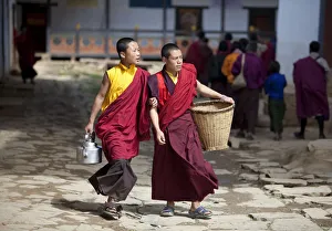 Scenes of daily life at the Gangtey Gompa. Gangteng Monastery Scenes of daily life at the Gangtey Gompa. Gangteng Monastery