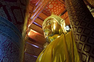 Seated Buddha at Wat Phra Chao Phanan Choeng, Ayutthaya, Thailand Seated Buddha at Wat Phra Chao Phanan Choeng, Ayutthaya, Thailand