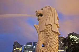 Images Dated 13th March 2012: Singapore, Merlion Statue
