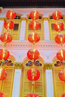 Singapore, Singapore City, Chinatown, Lanterns at dusk Singapore, Singapore City, Chinatown, Lanterns at dusk