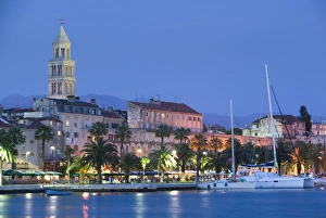 Images Dated 2004 June: Split, Croatia Print - Cityscape at Night