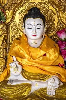 Statue in Chaukhtatgyi Buddha Temple, Yangon, Myanmar Statue in Chaukhtatgyi Buddha Temple, Yangon, Myanmar