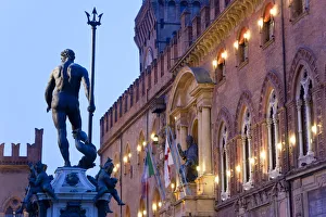 Statue of Neptune, Piazza Maggiore, Bologna, Italy Statue of Neptune, Piazza Maggiore, Bologna, Italy