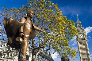 Statue of former prime minister Lloyd George & Big Ben, London, England Statue of former prime minister Lloyd George & Big Ben, London, England
