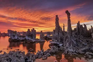 Sunrise at Mono Lake, Lee Vining, California, USA Sunrise at Mono Lake, Lee Vining, California, USA