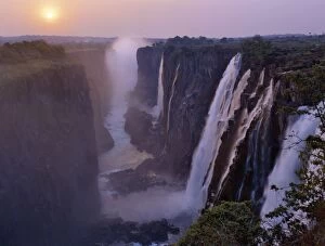 Mosi-oa-Tunya / Victoria Falls Collection: Sunset over the magnificent Victoria Falls
