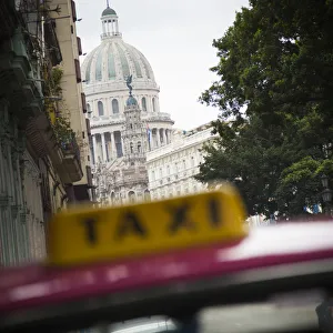 Taxi and Capitolio building, Havana, Cuba Taxi and Capitolio building, Havana, Cuba