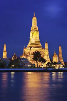 Thailand, bangkok, Wat Arun Temple at night Thailand, bangkok, Wat Arun Temple at night