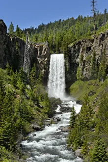 Tumalo Falls of Tumalo Creek, Deschutes County, near city of Bend, Central Oregon, USA Tumalo Falls of Tumalo Creek, Deschutes County, near city of Bend, Central Oregon, USA