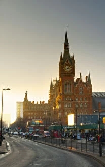 Midland Hotel Collection: UK, England, London, Kings Cross Station and Midland Hotel above St. Pancras Station