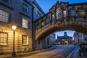 Images Dated 27th October 2017: UK, England, Oxfordshire, Oxford, New College Lane, Hertford College, Bridge of Sighs