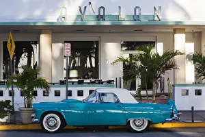 USA, Miami Beach, South Beach, Ocean Drive, Avalon Hotel and 1957 Thunderbird car USA, Miami Beach, South Beach, Ocean Drive, Avalon Hotel and 1957 Thunderbird car
