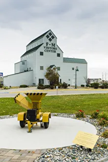 USA, North Dakota, Fargo, replica wood chipper, as seen in the film Fargo by the Coen USA, North Dakota, Fargo, replica wood chipper, as seen in the film Fargo by the Coen
