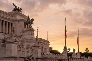 Altare Della Patria Collection: The Victor Emmanuel II Monument or Altare della Patria at sunset Europe, Italy
