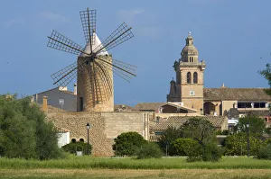 Windmill in Algaida, Majorca, Balearic Islands, Spain Windmill in Algaida, Majorca, Balearic Islands, Spain