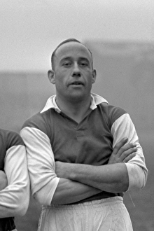 Soccer - Football League South - Millwall v Aston Villa - The Den Soccer - Football League South - Millwall v Aston Villa - The Den