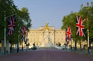 Union Jacks - Flags Collection: UK, England, London, Buckingham Palace and The Mall decorated for the wedding of Prince William