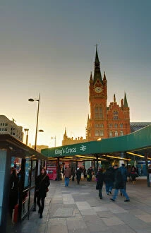 Midland Hotel Collection: UK, England, London, Kings Cross Station and Midland Hotel above St. Pancras Station