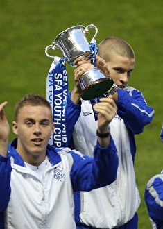 Soccer - UEFA Cup - Semi-Final 1st Leg - Rangers v ACF Fiorentina - Ibrox Soccer - UEFA Cup - Semi-Final 1st Leg - Rangers v ACF Fiorentina - Ibrox