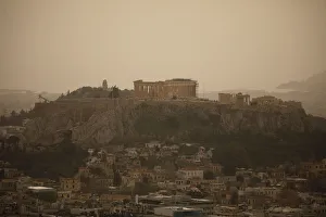 African dust from the Saharan desert blankets Athens African dust from the Saharan desert blankets Athens
